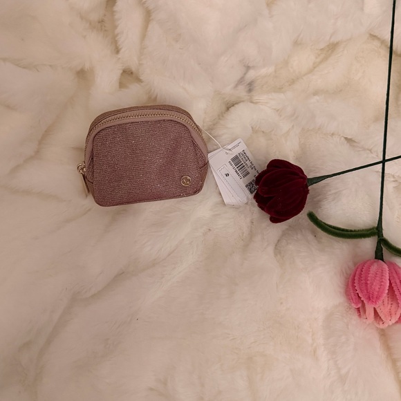 Lululemon Athletica Pink Glitter - Picture 2 of 9